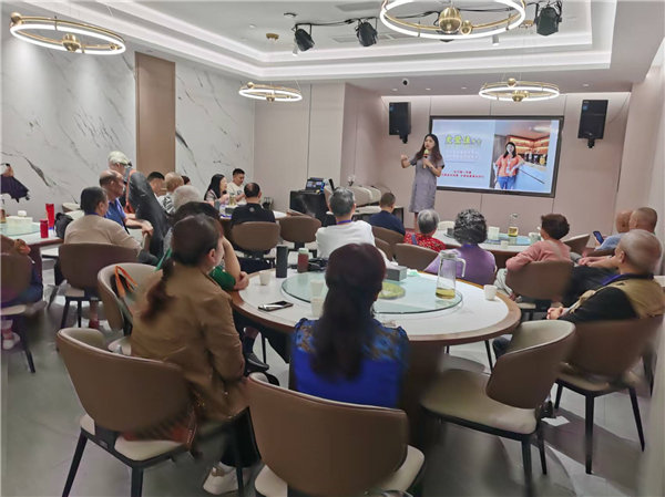 綿陽(yáng)中旅行假日旅行社舉行“什邡號.2025熊貓專(zhuān)列”旅游線(xiàn)路分享會(huì )